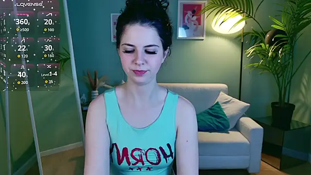 Snapshot of Wander_Waves chatting on 11.21.25 Wander Waves online show from 11.21.25