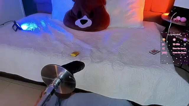 Karol Pagee online show from 04.10.26