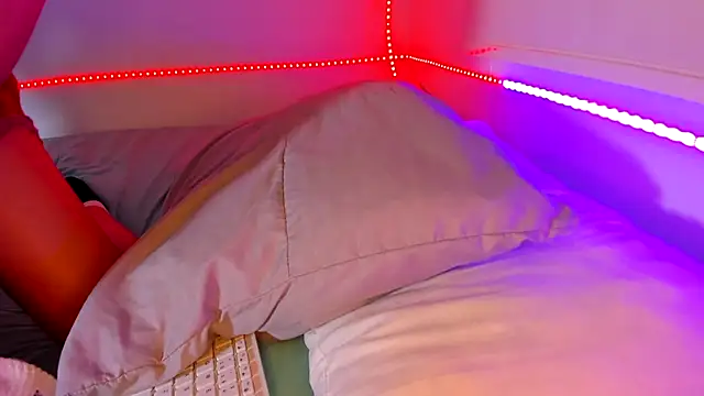 Snapshot of Dulce_TentacionLatina chatting on 09.10.25 Dulce TentacionLatina online show from 09.10.25