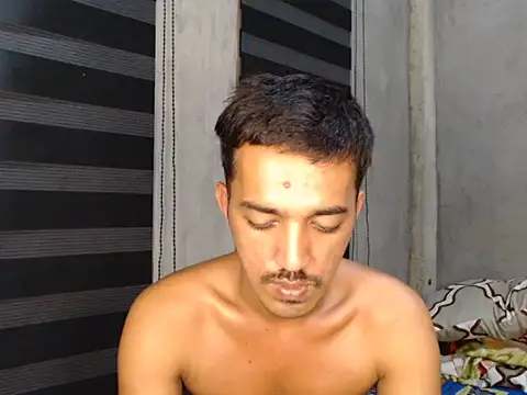 Snapshot of RowyCam chatting on 09.16.25 RowyCam online show from 09.16.25