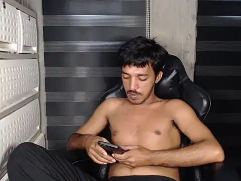 RowyCam online show from 11.08.25