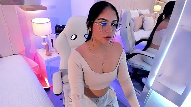 manyaa  online show from 03.20.26