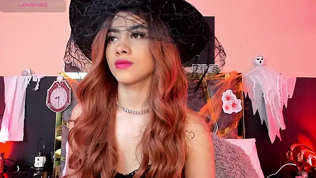 ScarletTorres online show from 10.31.25