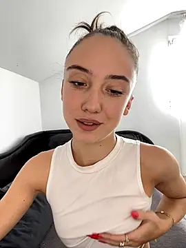 CristinaSww online show from 10.20.25