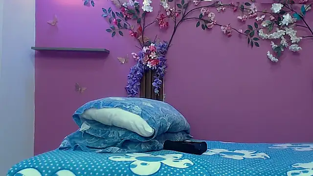 skinnybarbie022 online show from 11.18.25