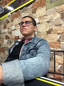 Snapshot of Kurtxxx22 chatting on 10.08.25 Kurtxxx22 online show from 10.08.25