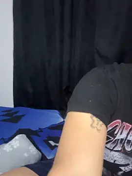 Snapshot of Kurtxxx22 chatting on 11.16.25 Kurtxxx22 online show from 11.16.25