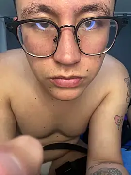 Kurtxxx22 online show from 05.21.26