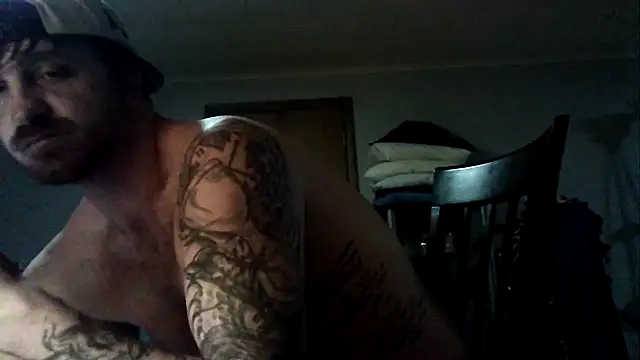 Snapshot of WyattL96 chatting on 08.04.26 WyattL96 online show from 08.04.26