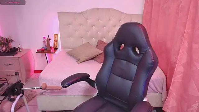 lailahdark online show from 11.07.25