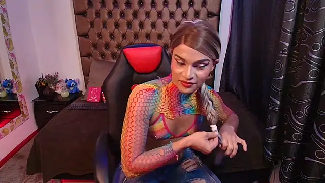 lailahdark online show from 02.20.26