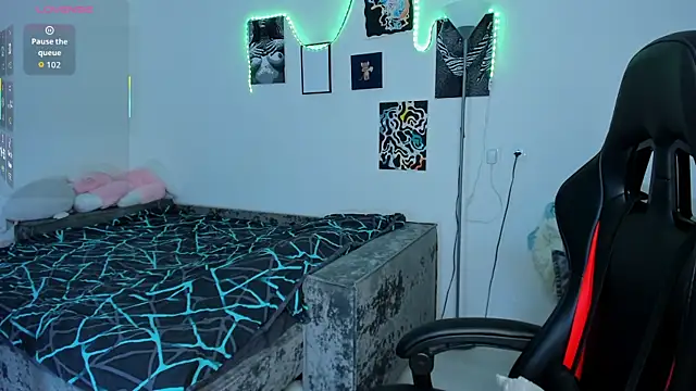 cute little ass online show from 10.03.25