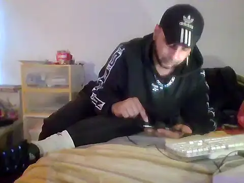 Snapshot of SmokedAlloy2 chatting on 09.14.25 SmokedAlloy2 online show from 09.14.25