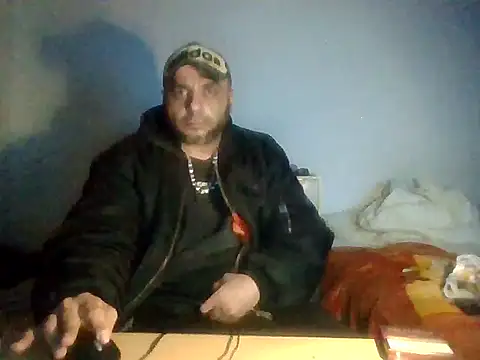 Snapshot of SmokedAlloy2 chatting on 11.30.25 SmokedAlloy2 online show from 11.30.25