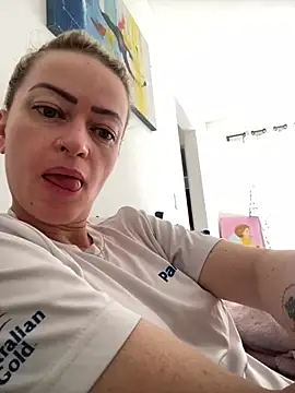 Snapshot of Alerquinasc chatting on 10.05.25 Alerquinasc online show from 10.05.25