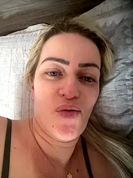 Snapshot of Alerquinasc chatting on 11.03.25 Alerquinasc online show from 11.03.25