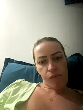 Snapshot of Alerquinasc chatting on 11.04.25 Alerquinasc online show from 11.04.25