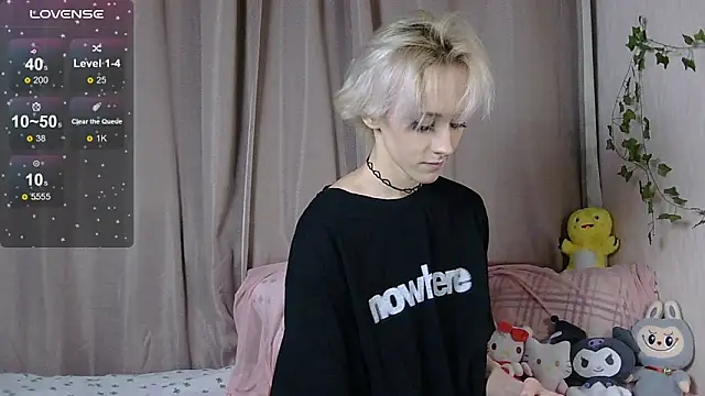 Snapshot of NextVibe_ chatting on 11.23.25 NextVibe online show from 11.23.25