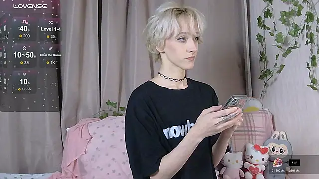 Snapshot of NextVibe_ chatting on 11.30.25 NextVibe online show from 11.30.25