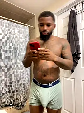 Snapshot of StandOnthatboy chatting on 09.19.25 StandOnthatboy online show from 09.19.25