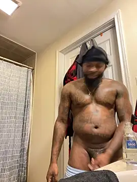 Snapshot of StandOnthatboy chatting on 10.06.25 StandOnthatboy online show from 10.06.25