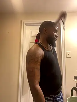 Snapshot of StandOnthatboy chatting on 10.12.25 StandOnthatboy online show from 10.12.25