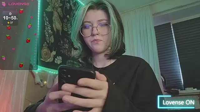 Miko Meow online show from 03.25.26