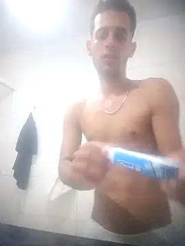 QUIEROFOLLARTEDUR online show from 12.22.25