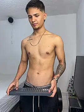 Alex mojica online show from 02.07.26