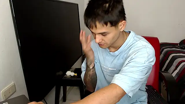 Alex mojica online show from 02.21.26