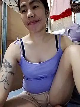 Snapshot of Deliciousgirl14 chatting on 11.29.25 Deliciousgirl14 online show from 11.29.25