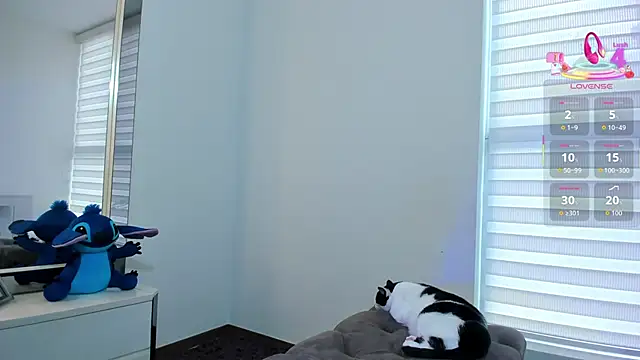 Snapshot of Michelle_Ferrerr chatting on 09.23.25 Michelle Ferrerr online show from 09.23.25