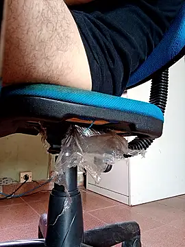 Snapshot of cherlebrow chatting on 03.07.26 cherlebrow online show from 03.07.26