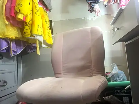 Snapshot of bearcub300 chatting on 09.13.25 bearcub300 online show from 09.13.25