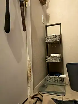 Snapshot of bearcub300 chatting on 10.30.25 bearcub300 online show from 10.30.25