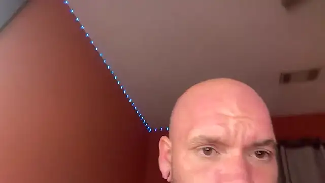 Snapshot of bearcub300 chatting on 11.06.25 bearcub300 online show from 11.06.25