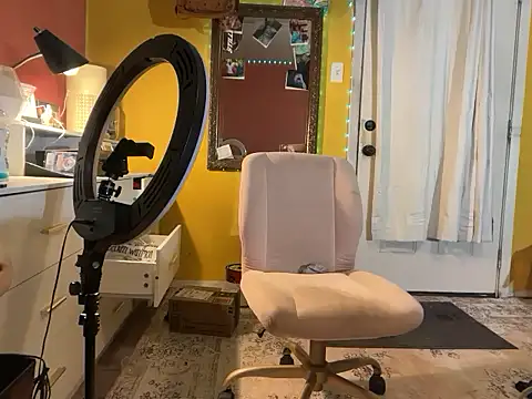 Snapshot of bearcub300 chatting on 11.07.25 bearcub300 online show from 11.07.25