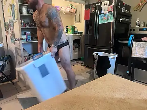 Snapshot of bearcub300 chatting on 11.09.25 bearcub300 online show from 11.09.25