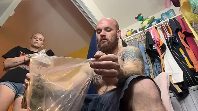 Snapshot of bearcub300 chatting on 11.14.25 bearcub300 online show from 11.14.25