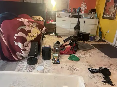 Snapshot of bearcub300 chatting on 11.22.25 bearcub300 online show from 11.22.25