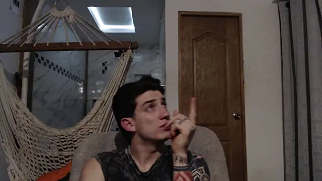 Snapshot of AteneoJr chatting on 09.21.25 AteneoJr online show from 09.21.25