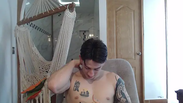 Snapshot of AteneoJr chatting on 09.21.25 AteneoJr online show from 09.21.25