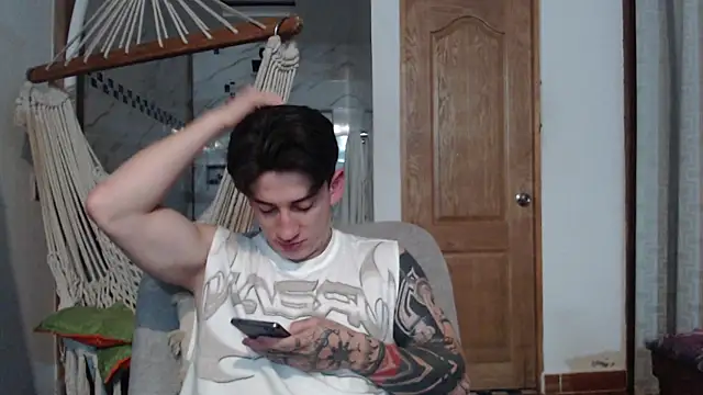 Snapshot of AteneoJr chatting on 09.30.25 AteneoJr online show from 09.30.25