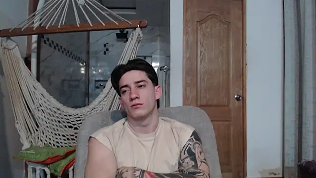 Snapshot of AteneoJr chatting on 10.04.25 AteneoJr online show from 10.04.25