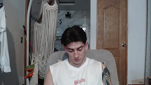 Snapshot of AteneoJr chatting on 10.05.25 AteneoJr online show from 10.05.25