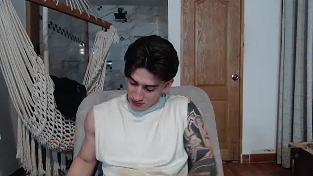 Snapshot of AteneoJr chatting on 10.24.25 AteneoJr online show from 10.24.25