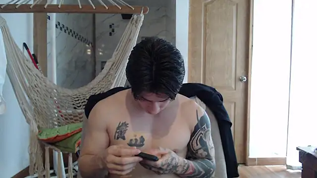 Snapshot of AteneoJr chatting on 11.06.25 AteneoJr online show from 11.06.25