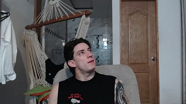 Snapshot of AteneoJr chatting on 11.12.25 AteneoJr online show from 11.12.25