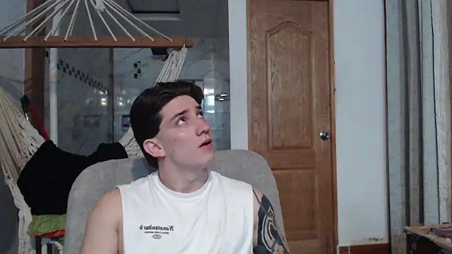 Snapshot of AteneoJr chatting on 11.15.25 AteneoJr online show from 11.15.25