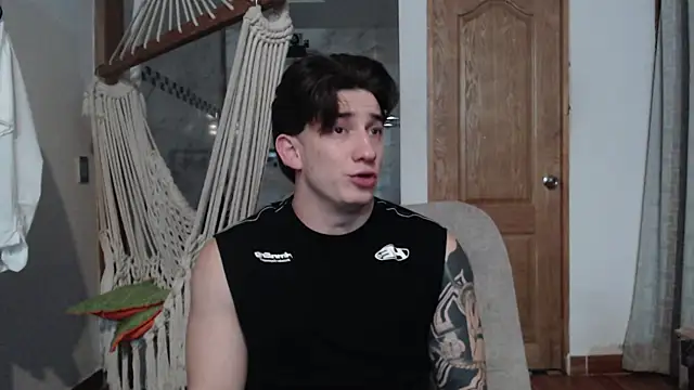 Snapshot of AteneoJr chatting on 11.16.25 AteneoJr online show from 11.16.25